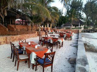 Swahili Villa Coco 2Br Apartment 700M To Beach Mombasa Exterior foto